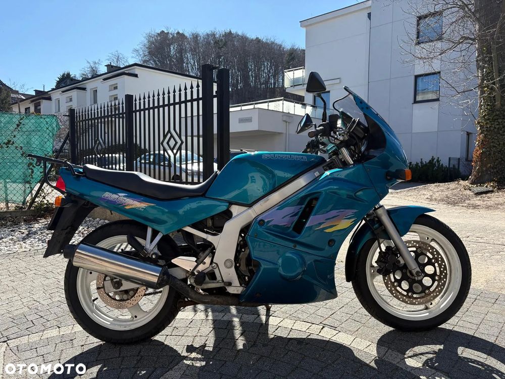 Suzuki GS - 3