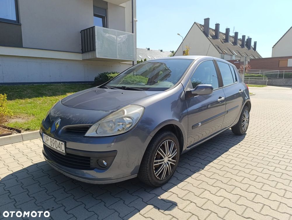 Renault Clio 1.4 16V Privilege - 2