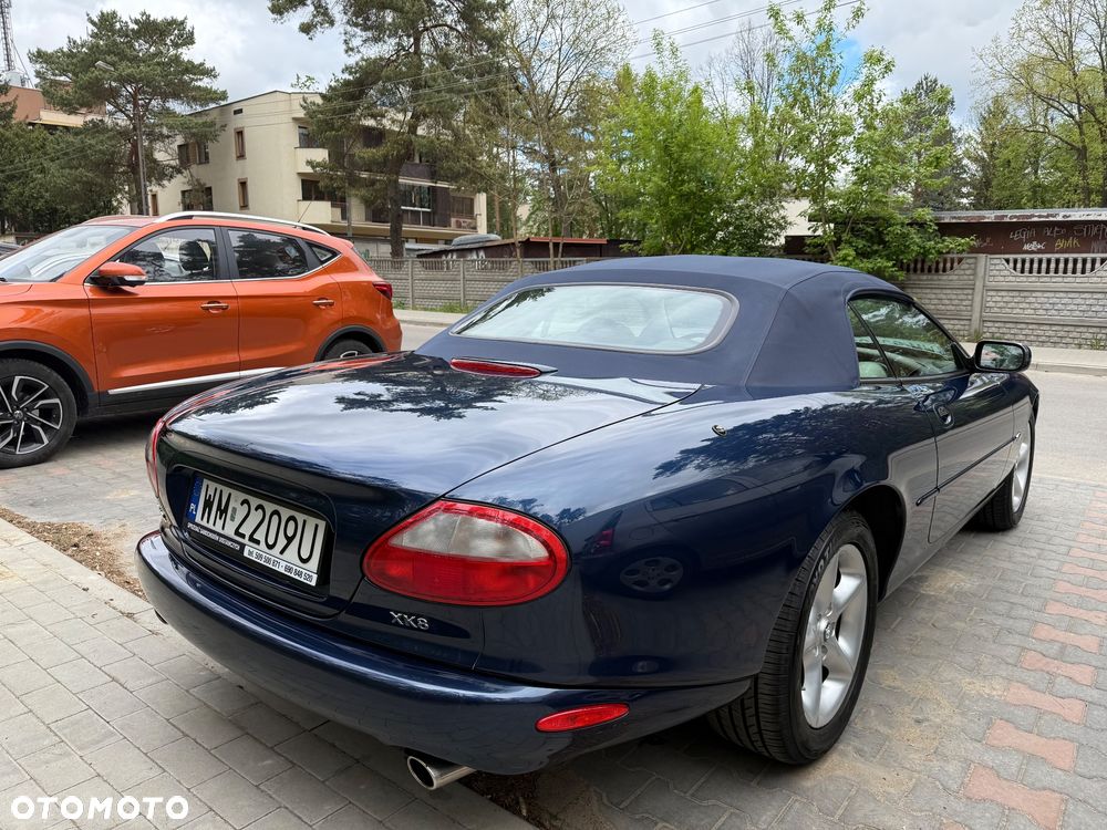 Jaguar XK8 - 20