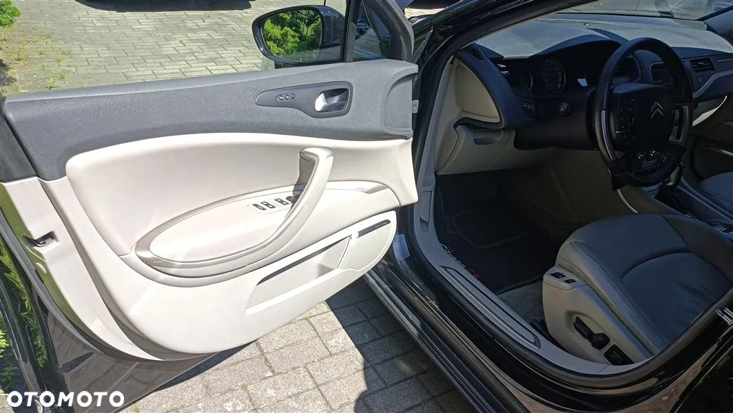 Citroën C5 3.0 HDi V6 Exclusive - 17
