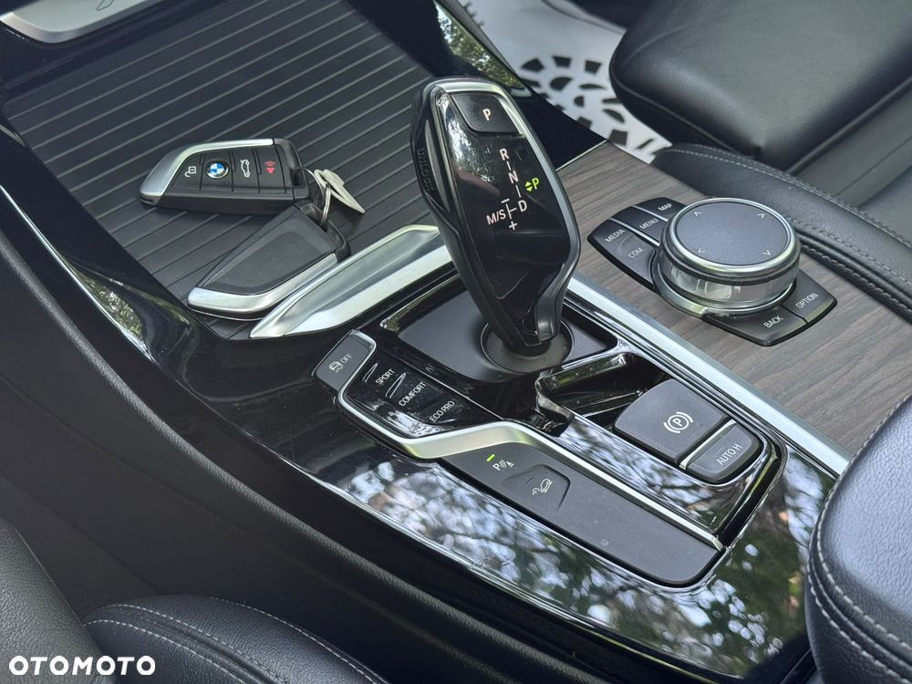 BMW X3 xDrive30i Advantage sport - 37