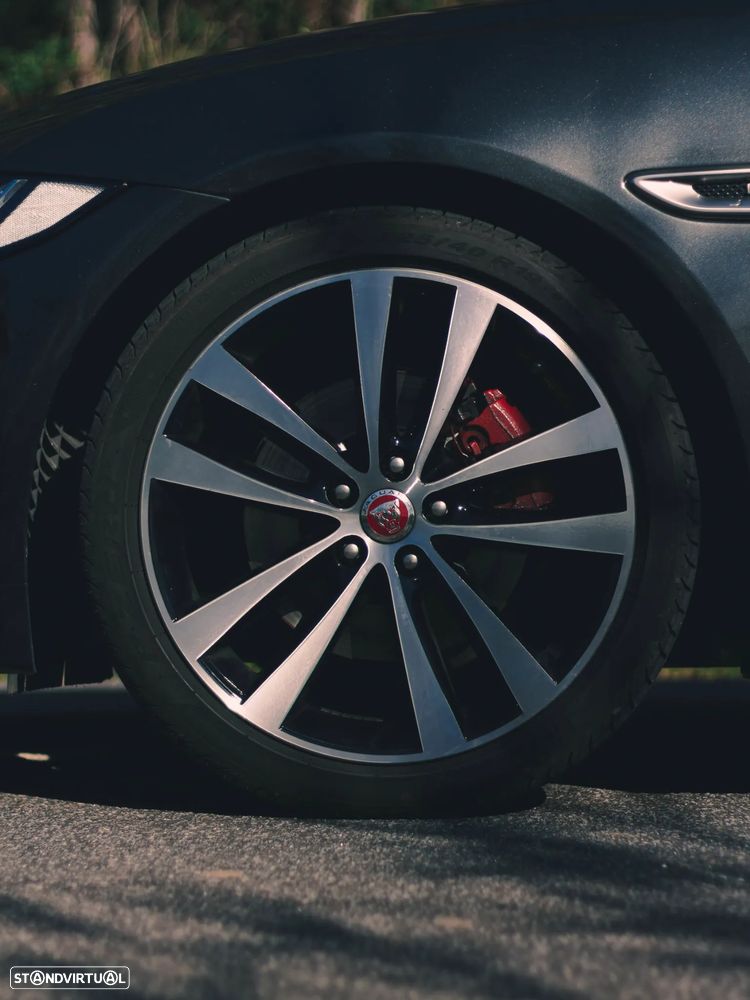 Jaguar XE 2.0 D R-Sport Aut. - 15