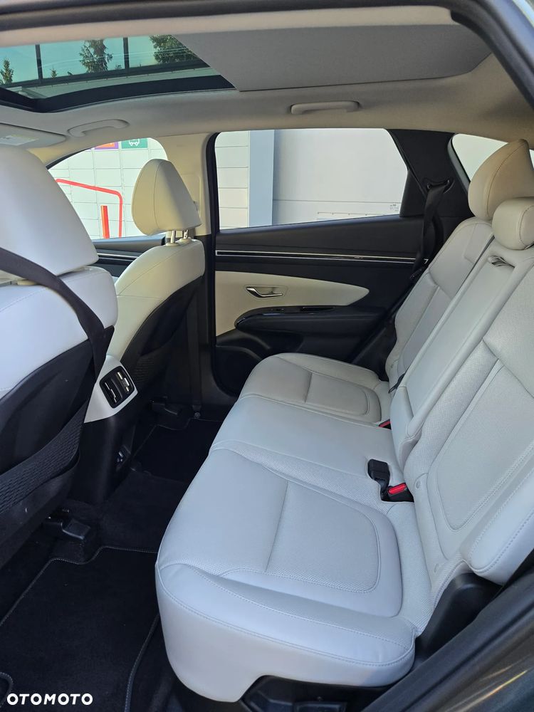 Hyundai Tucson 1.6 T-GDi HEV Platinum 4WD - 23