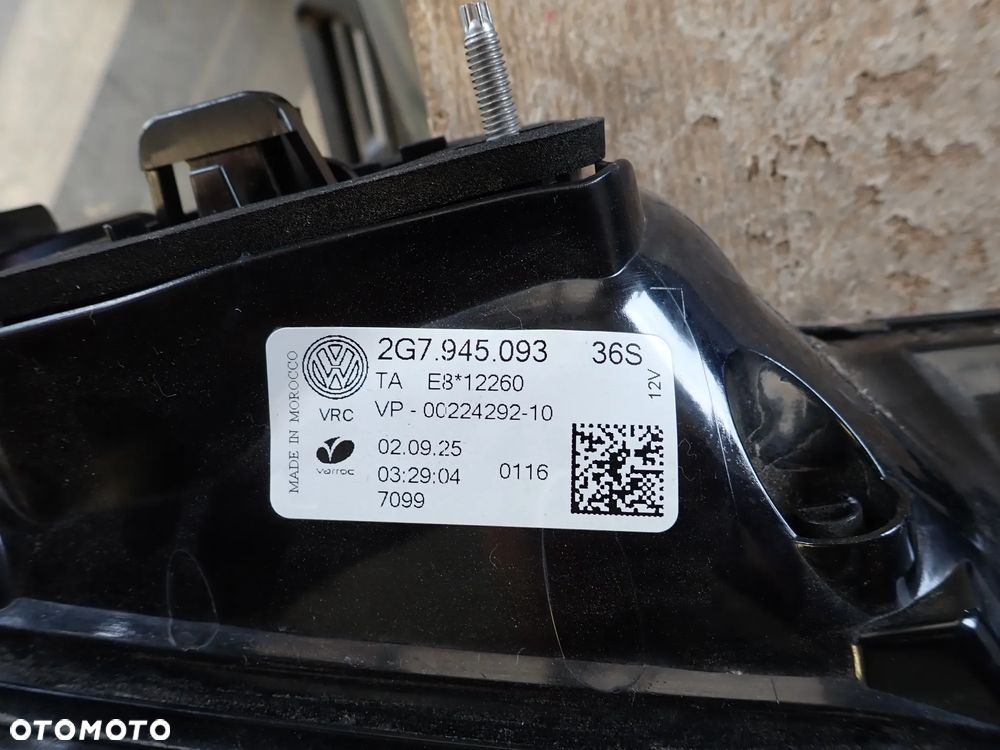 VOLKSWAGEN TAIGO LAMPA BLENDA KLAPY TYŁ 2G7945093 - 3