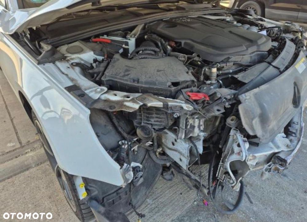 Audi A4 Avant 40 TDI quattro S tronic S line - 8