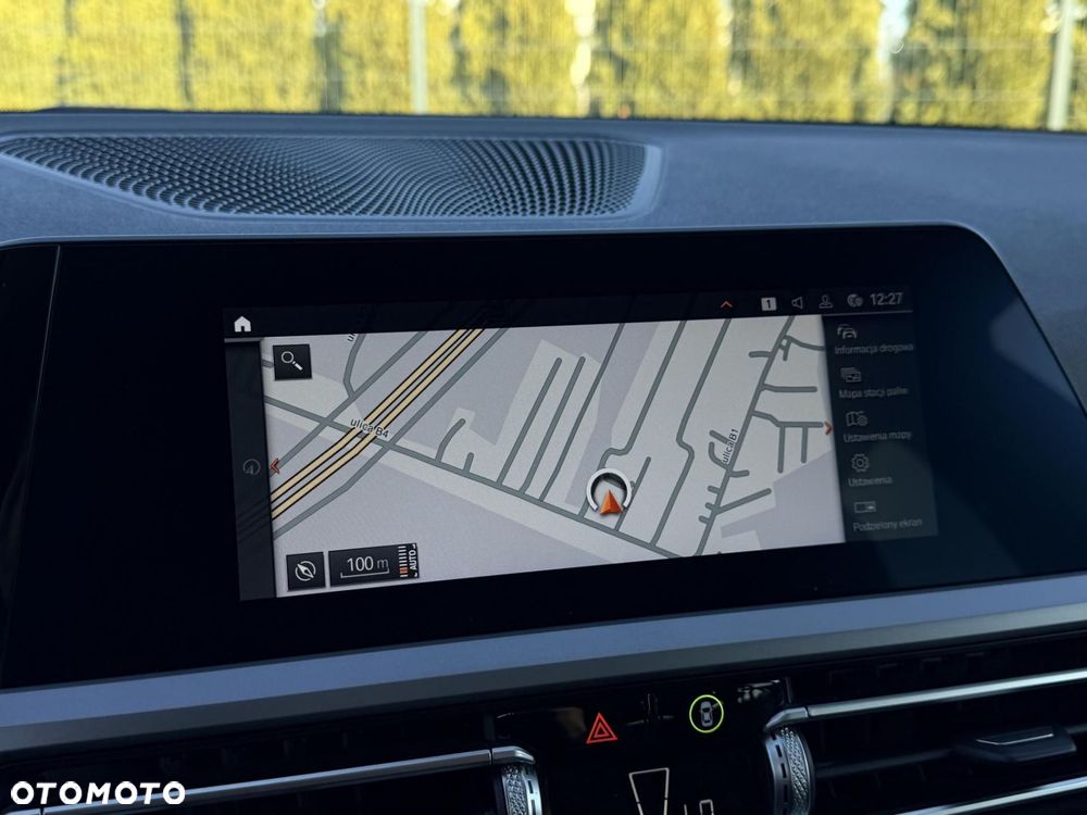 BMW Seria 3 320d xDrive - 24