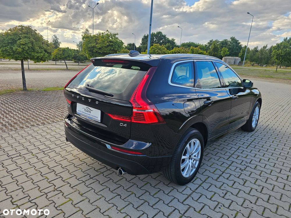 Volvo XC 60 D4 Momentum Pro - 12