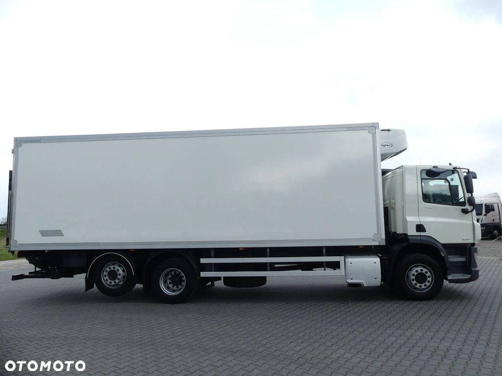 DAF CF 370 / 6x2 / CHŁODNIA 8.25 + WINDA / EURO 6 / 330 TYS KM / - 8
