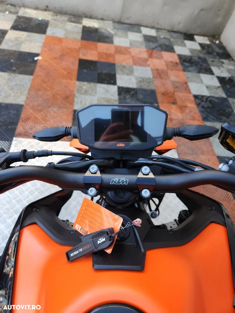 KTM 890 Duke GP - 9