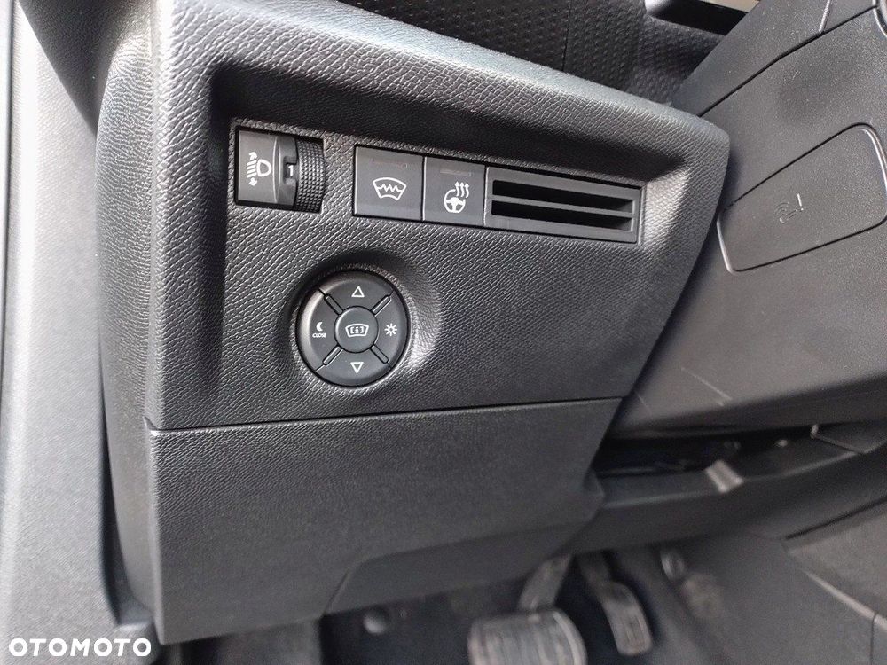 Citroën C4 1.2 PureTech Max S&S EAT8 - 17