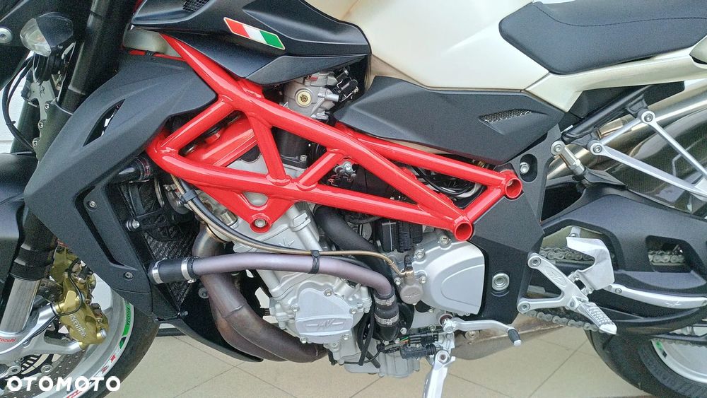MV AGUSTA Brutale - 5