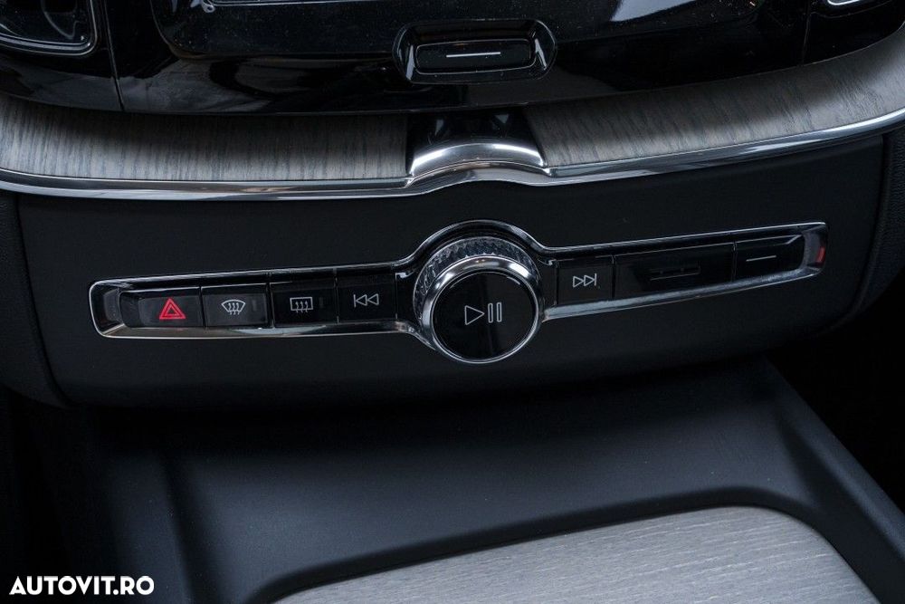 Volvo XC 60 - 24