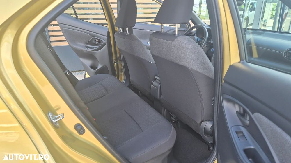 Toyota Yaris Cross 1.5 VVT-i HSD 4x2 Dynamic - 11