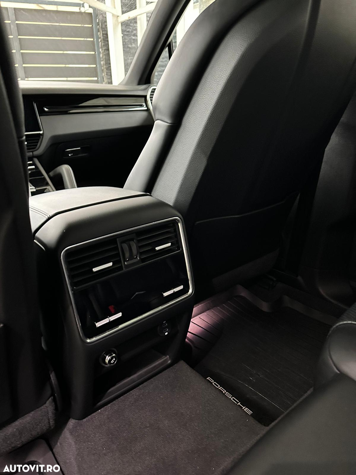 Porsche Cayenne Coupe S - 7