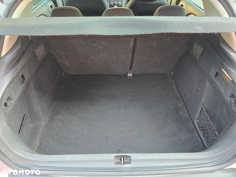 Citroën C4 VTi 120 Business Class - 32