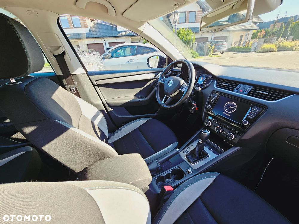 Skoda Octavia Combi 1.6 TDI (Green tec) DSG Joy - 24