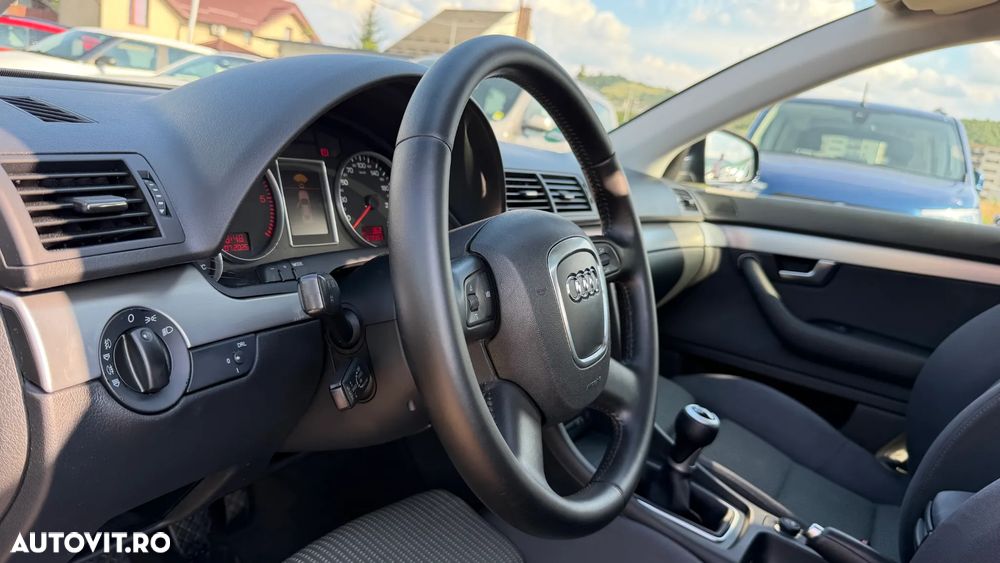 Audi A4 Limuzina 2.0 TDI DPF quattro - 9