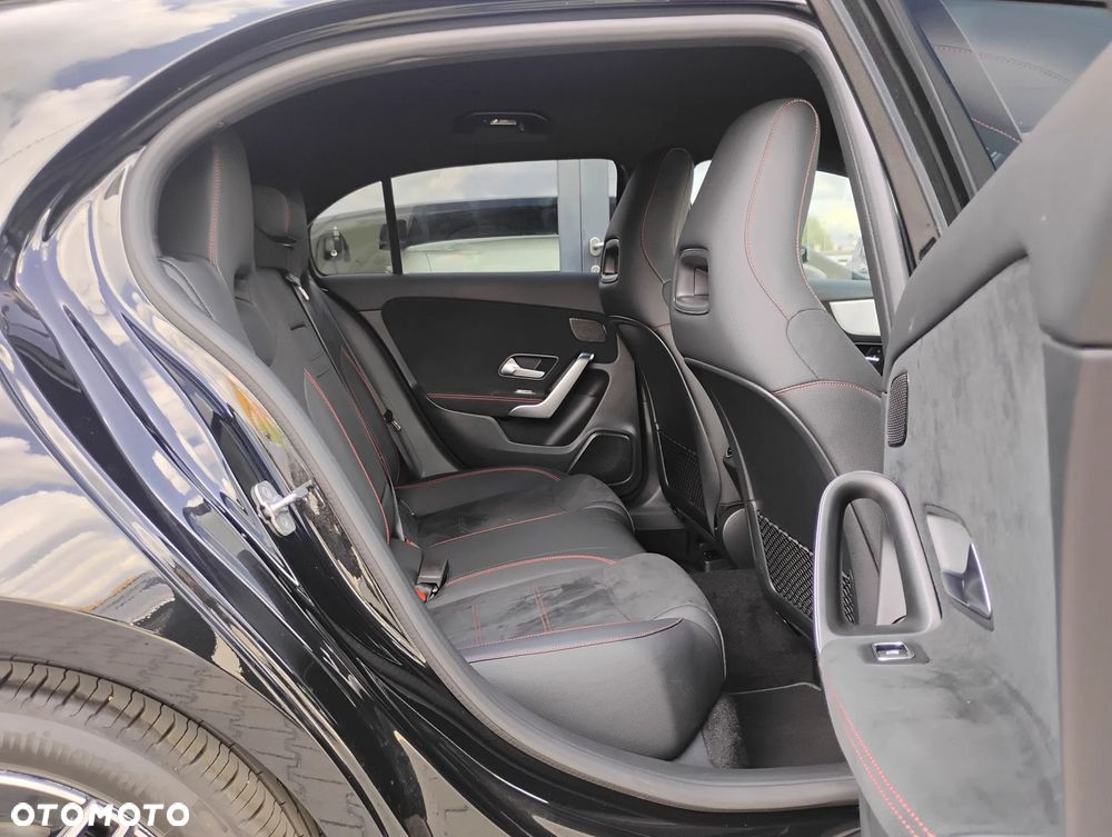 Mercedes-Benz Klasa A 200 AMG Line 7G-DCT - 14