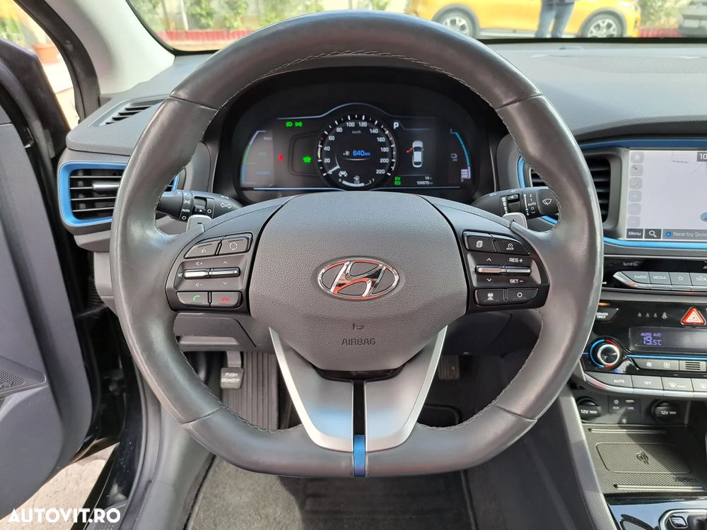 Hyundai IONIQ - 10
