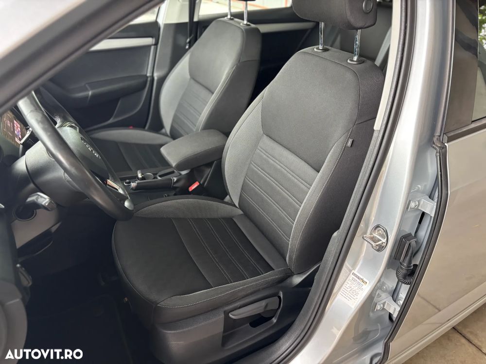 Skoda Octavia Combi Diesel 2.0 TDI DSG Ambition - 36