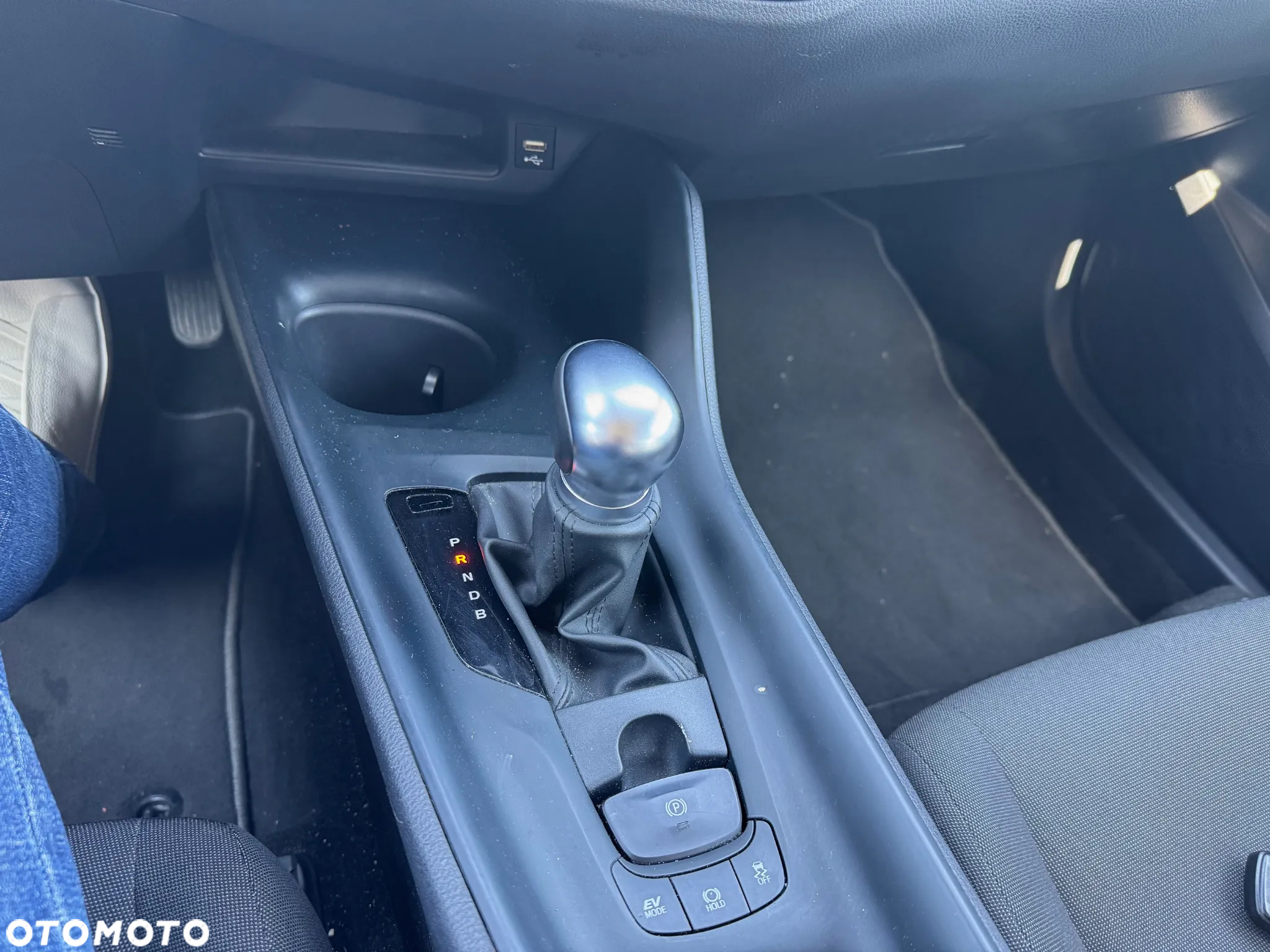 Toyota C-HR 1.8 Hybrid Comfort - 12