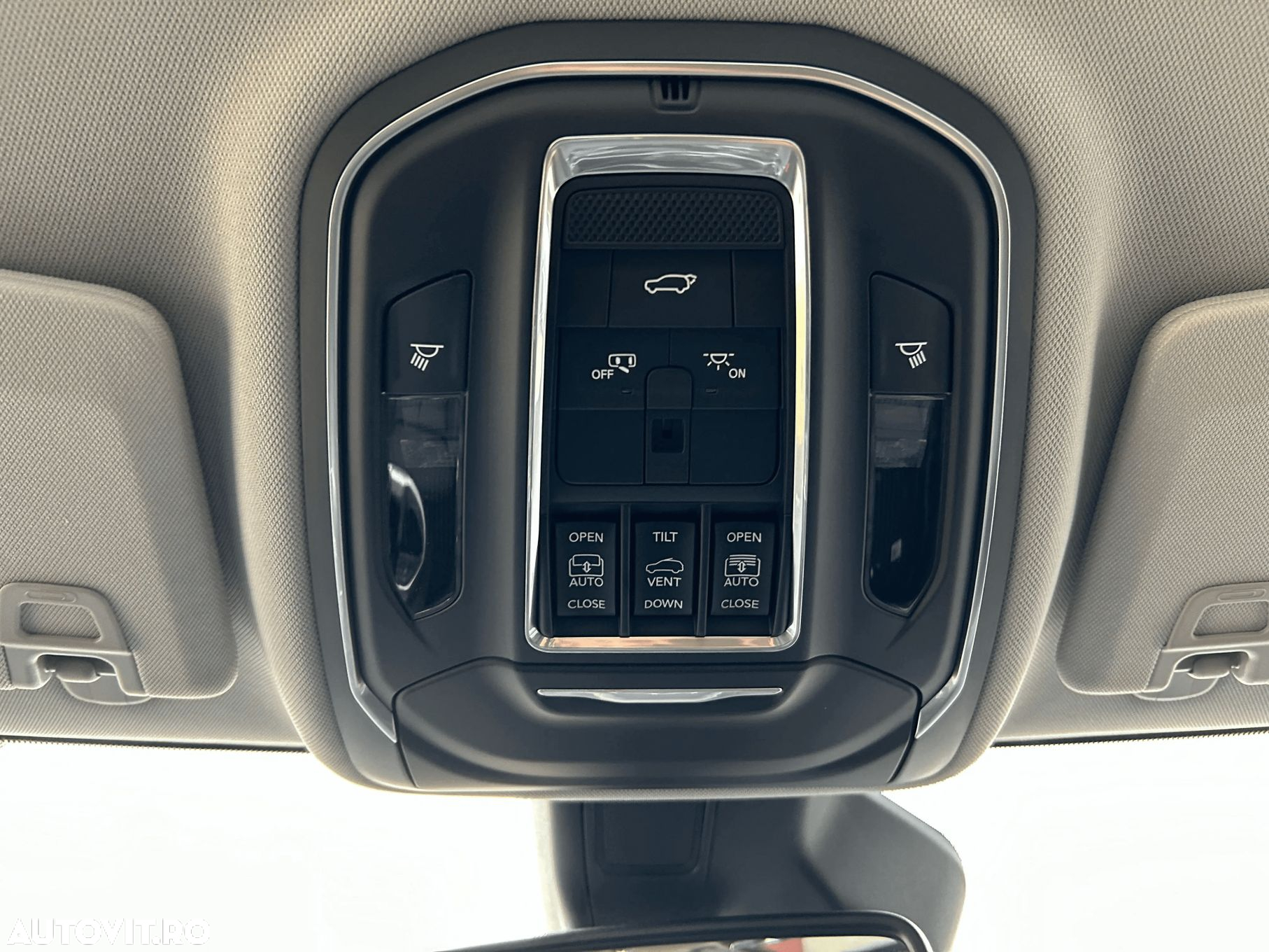 Jeep Grand Cherokee - 9