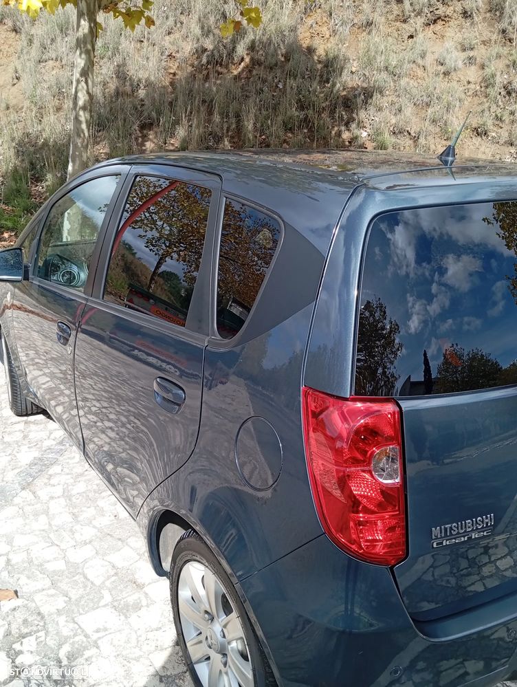 Mitsubishi Colt - 5