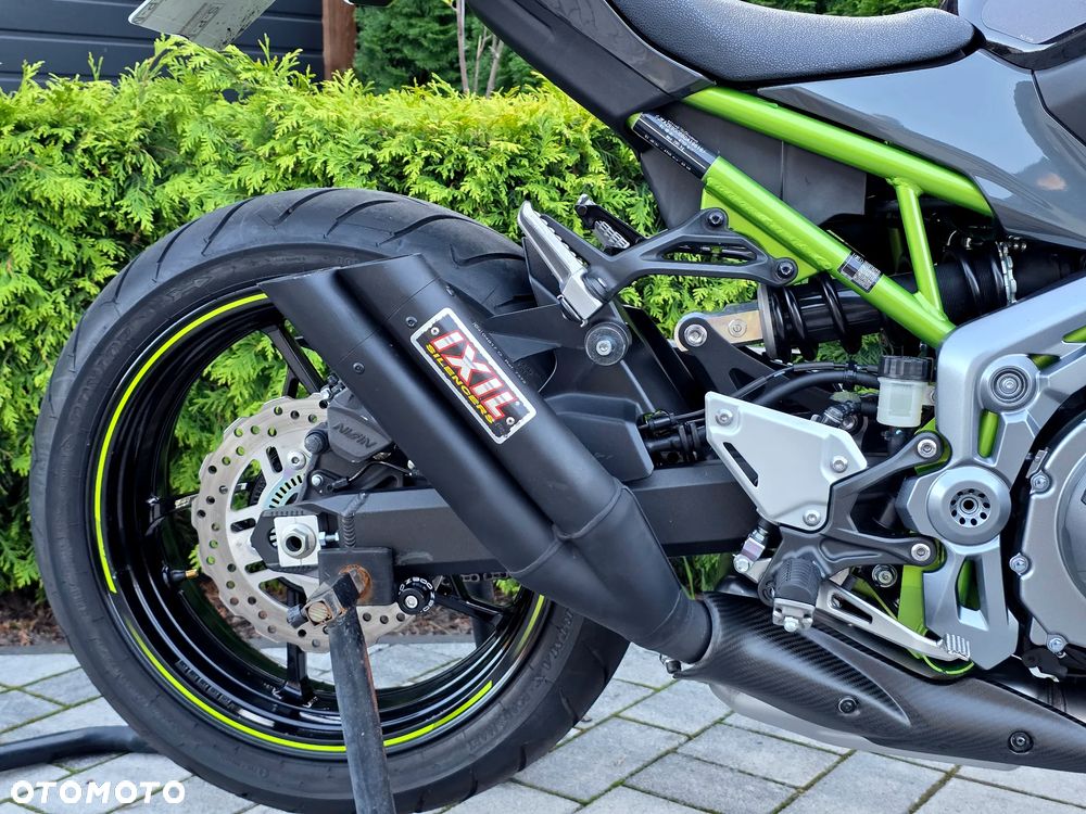Kawasaki Z 900 - 10