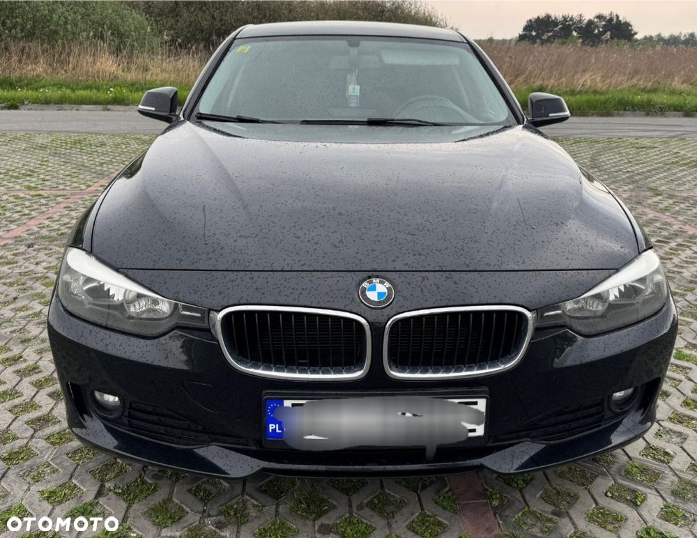 BMW Seria 3 318d DPF Edition Sport - 1