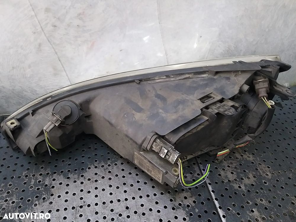 Far dreapta peugeot 206 2a c 9628666780 89001966 - 2