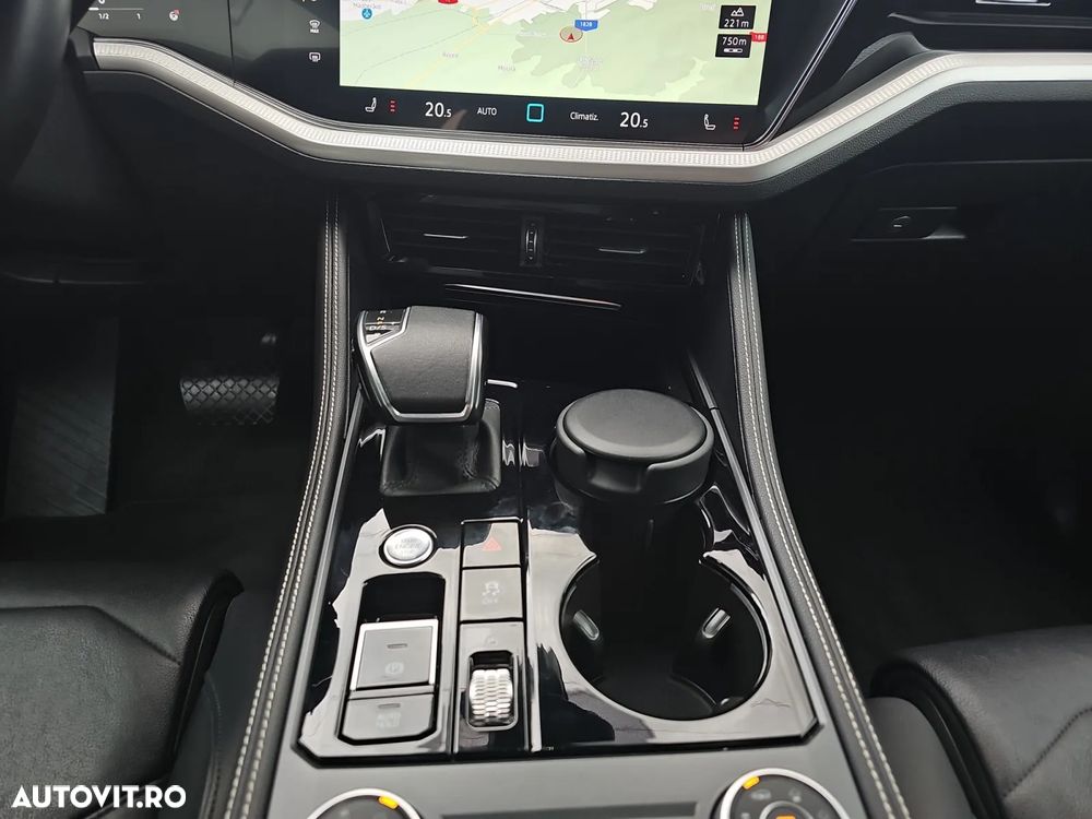 Volkswagen Touareg V6 TDI 4MOTION Style - 12