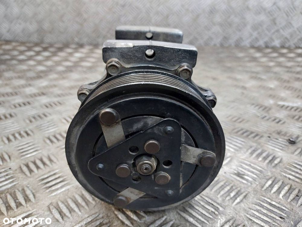 SPRĘŻARKA KOMPRESOR KLIMATYZACJI MITSUBISHI CARISMA I 1.9 DID 8200040681 - 2