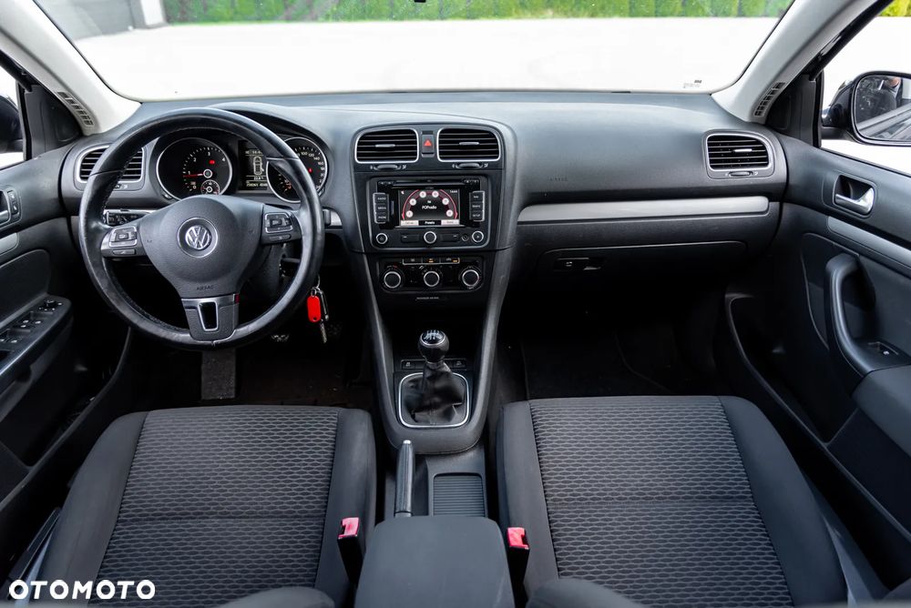 Volkswagen Golf 1.6 TDI DPF BlueMotion Technology Comfortline - 26