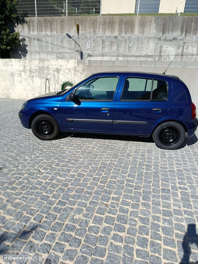 Renault Clio 1.2 16V Confort Authentique - 4