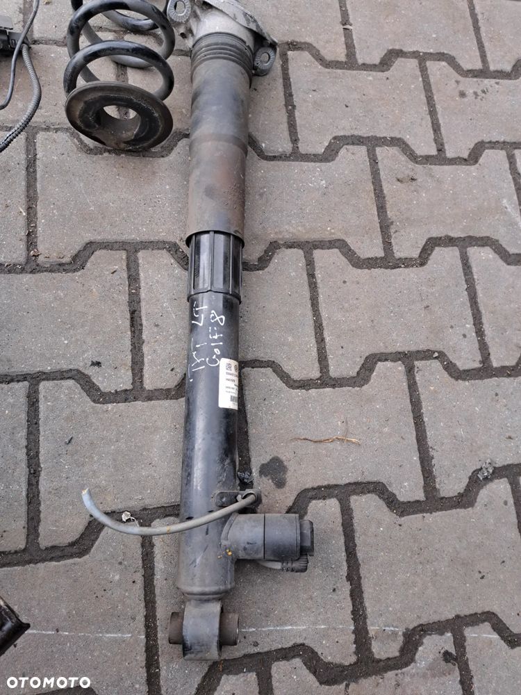 Volkswagen Golf VIII sanki wózek tył 5H0500039A amortyzator aktywny  sprężyna GTI czujnik poziomowania xenonów 1EA512513 - 8