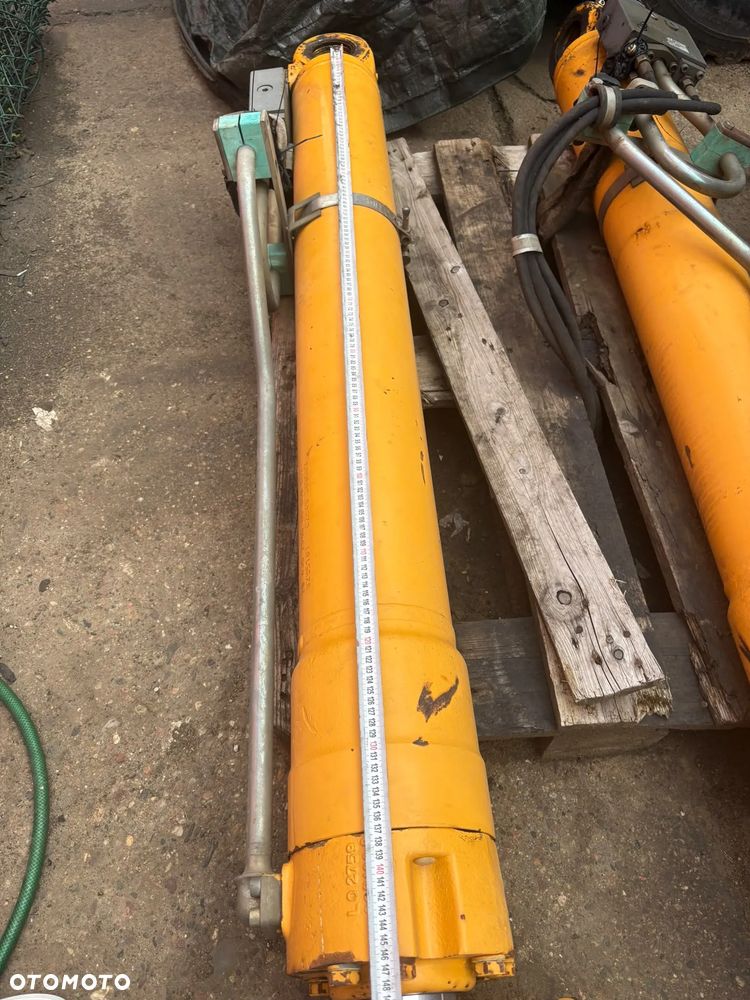 Siłownik hydrauliczny do koparki Liebherr 924 B - 2