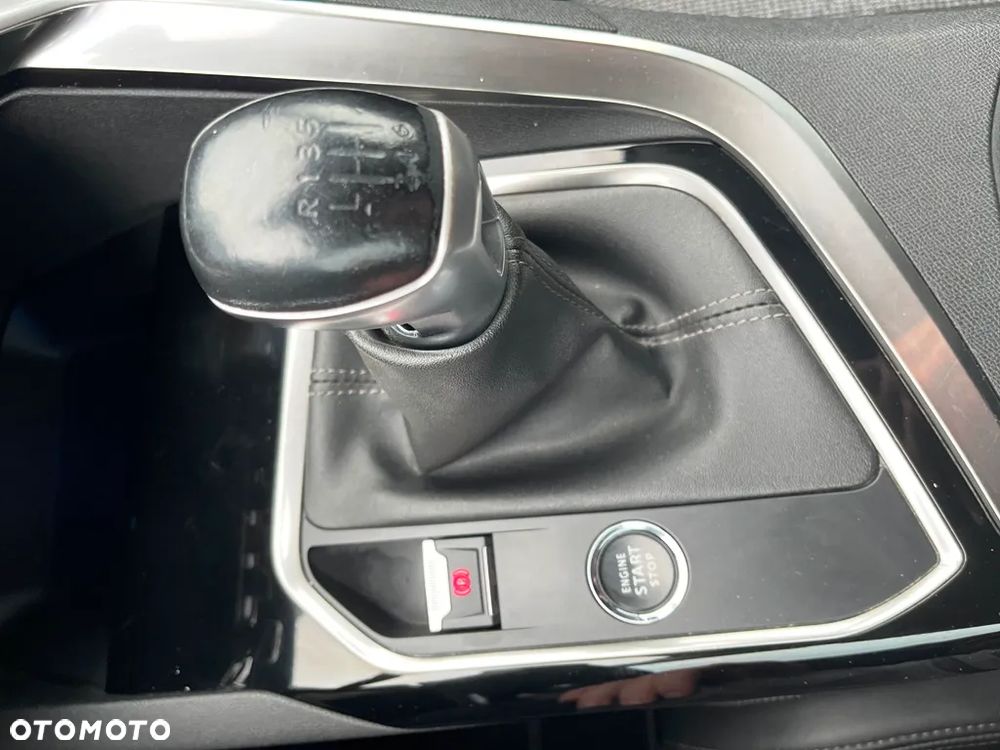 Peugeot 3008 1.2 PureTech Allure S&S - 15