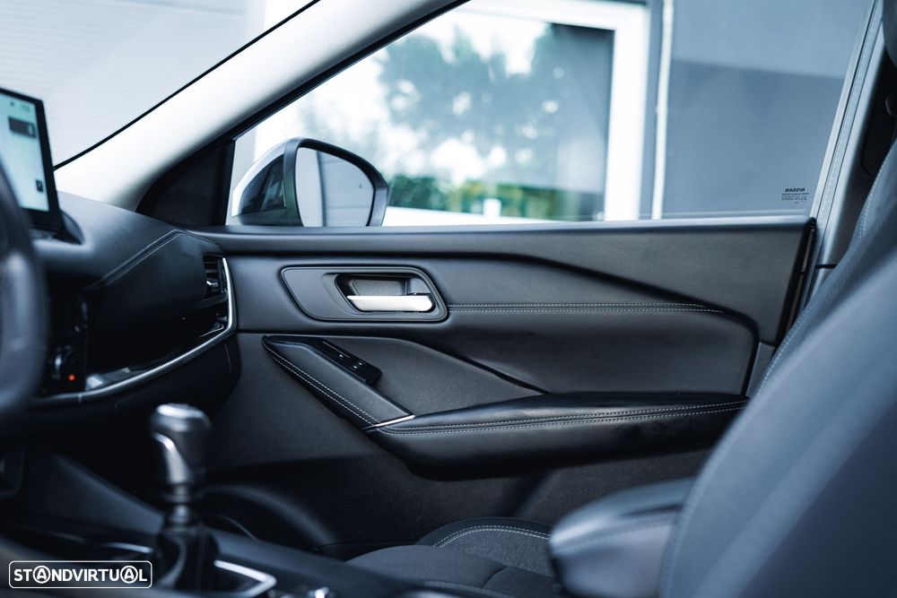 Nissan Qashqai 1.3 DIG-T N-Connecta J18 Led - 27