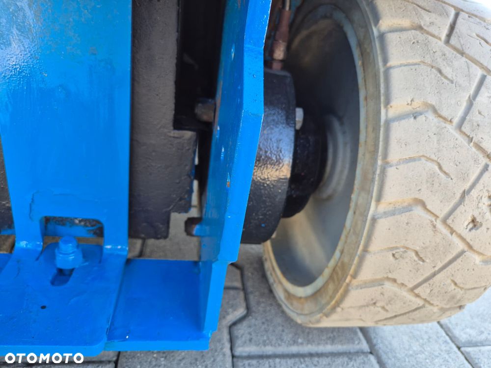 Genie GS 4047 / 1 WŁ / SUPER STAN / ODNOWIONY / NISKIE MOTOGODZINY / MAX 14 METRÓW / MAX 350 KG ŁADOWNOŚĆ - 32