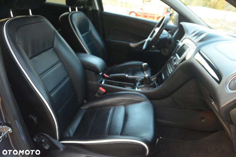 Ford Mondeo 2.0 TDCI Titanium - 23