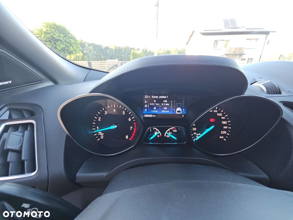Ford Kuga 1.5 EcoBoost 2x4 ST-Line - 12
