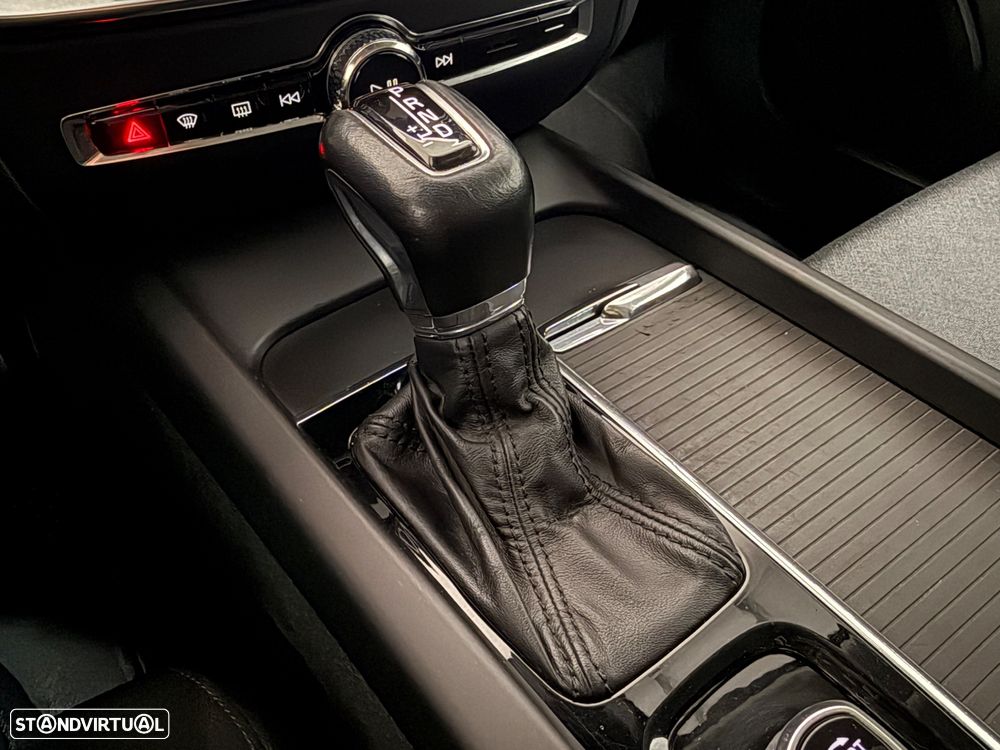 Volvo V60 2.0 D3 Momentum Plus Geartronic - 18