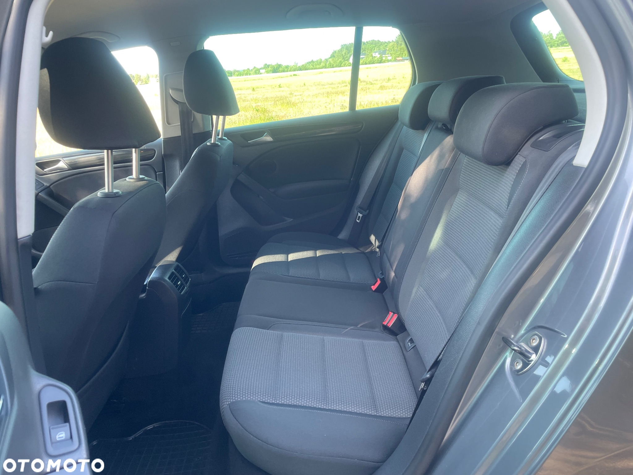 Volkswagen Golf 2.0 TDI DPF Comfortline - 13