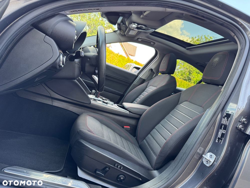 Alfa Romeo Giulia 2.2 AT8 Super - 19