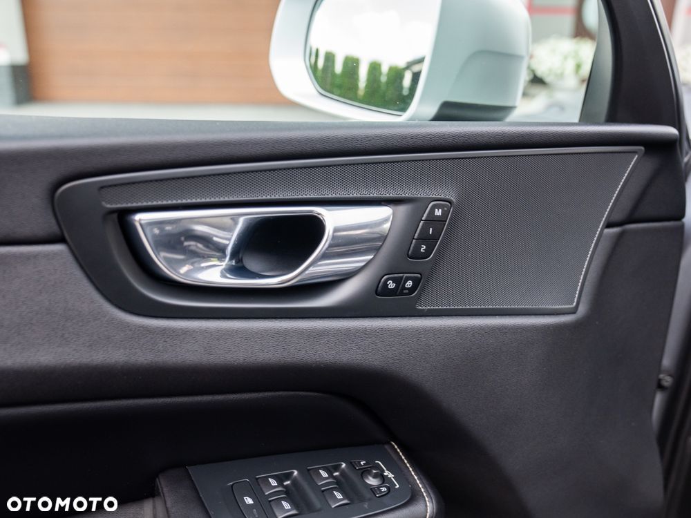 Volvo XC 60 D4 Geartronic RDesign - 37
