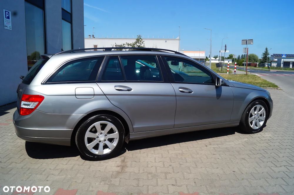 Mercedes-Benz Klasa C 220 CDI DPF Automatik Avantgarde - 17
