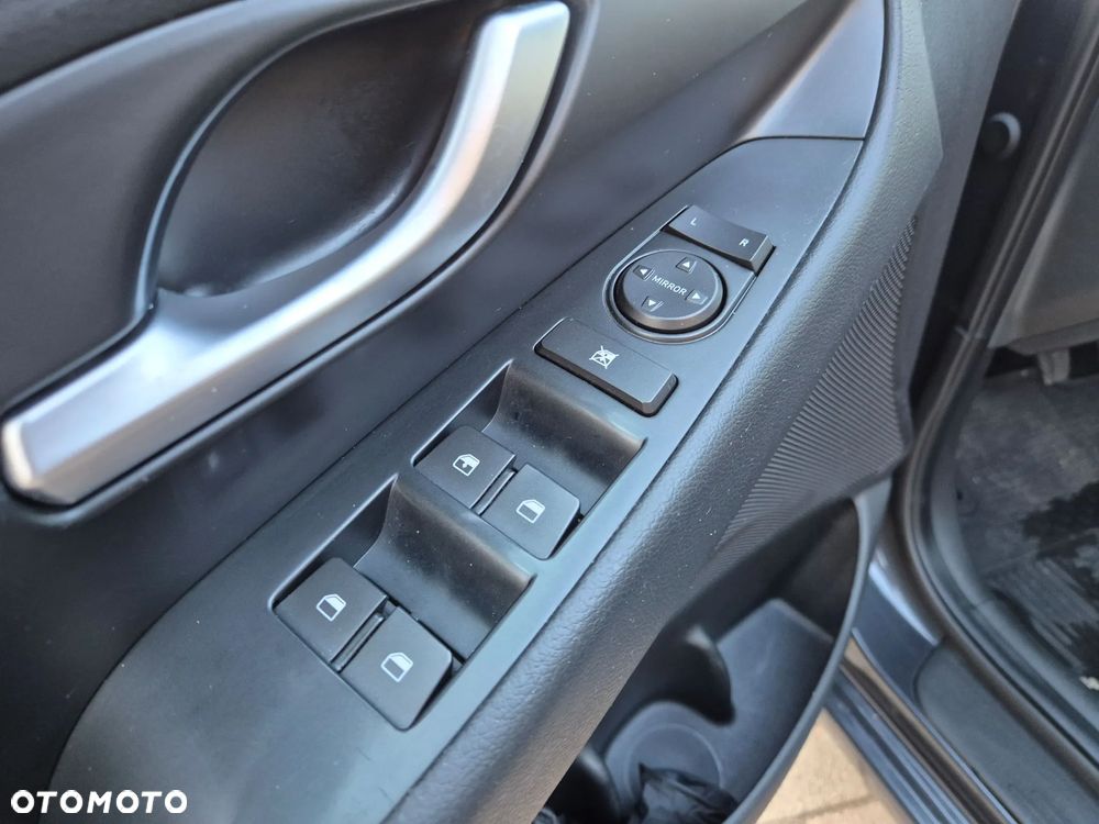 Hyundai i30 1.5 DPI Classic + - 25