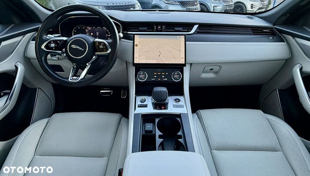 Jaguar F-Pace P250 AWD R-Dynamic Black - 11