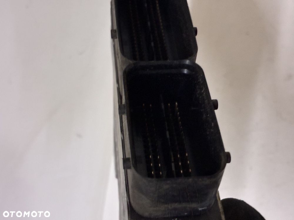 OPEL KOMPUTER  STEROWNIK  SILNIKA 55205622 - 4