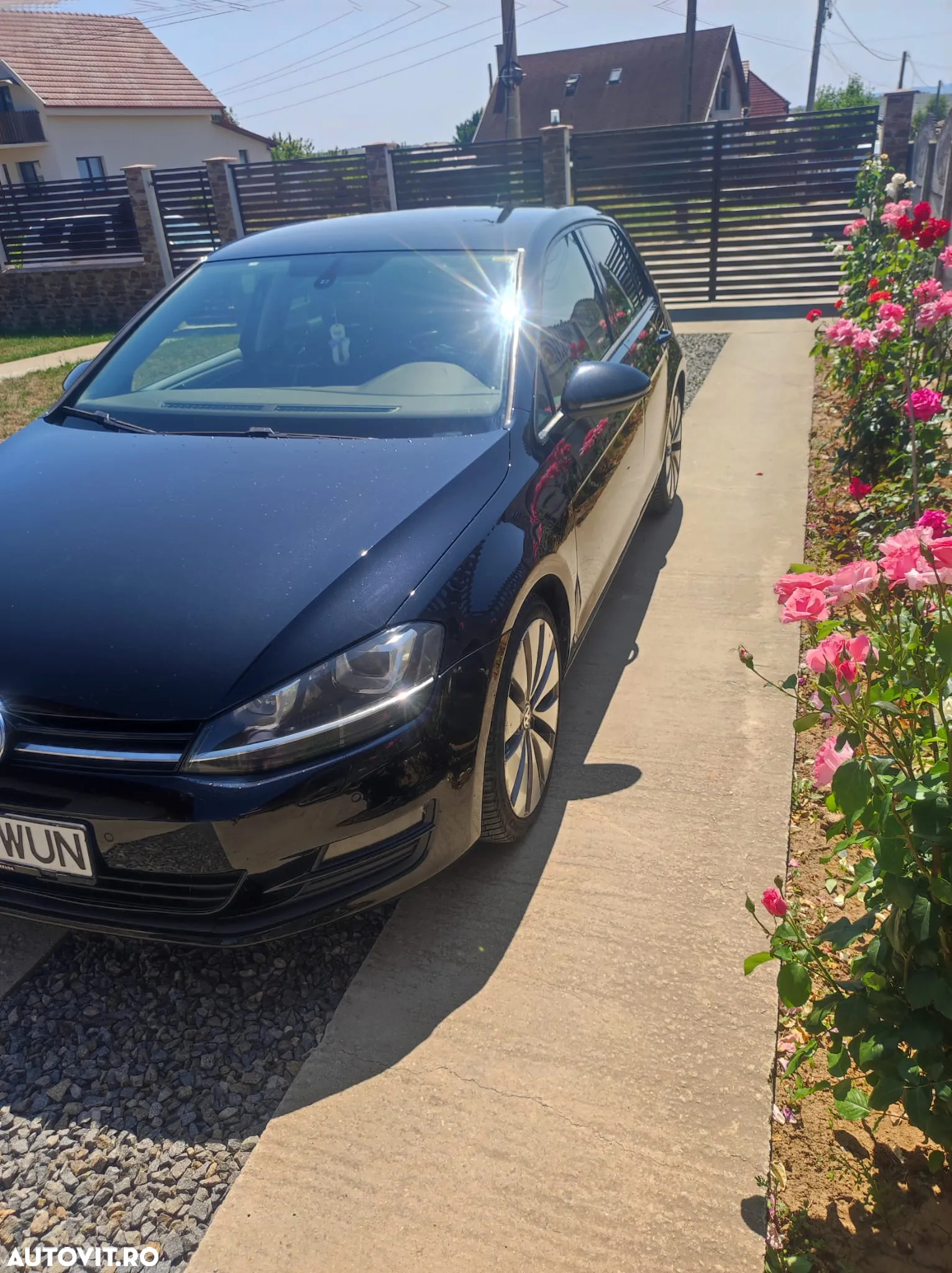 Volkswagen Golf - 2